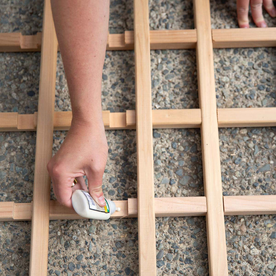 Natural Cedar Planter Box with U-Trellis